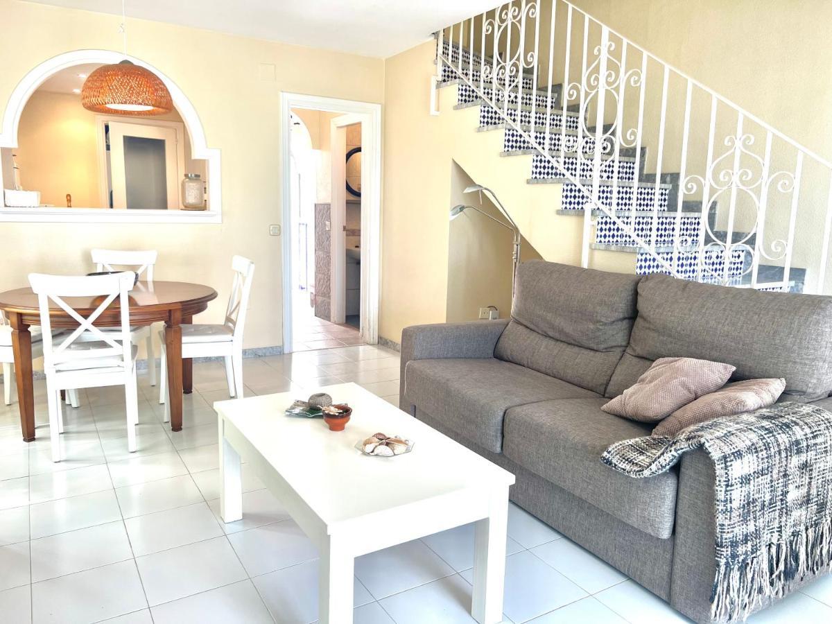 Fabulous Vacation In A 2 Bedroom Townhouse With 2 Terraces Overlooking The Sea, Suitable For 6 People 3 Swimming Pools Tennis And 200 Mts From The Sea El Faro Bagian luar foto