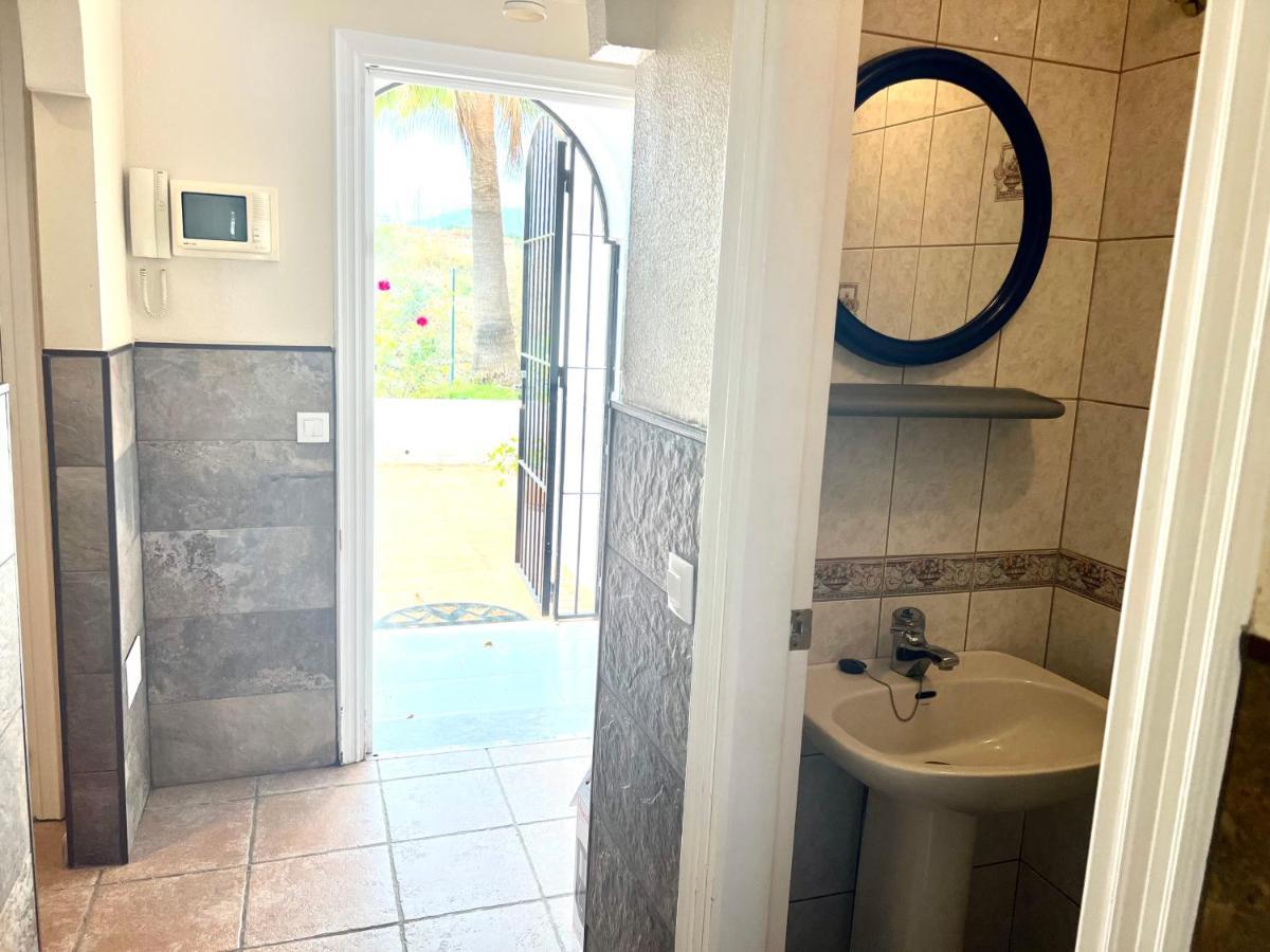 Fabulous Vacation In A 2 Bedroom Townhouse With 2 Terraces Overlooking The Sea, Suitable For 6 People 3 Swimming Pools Tennis And 200 Mts From The Sea El Faro Bagian luar foto