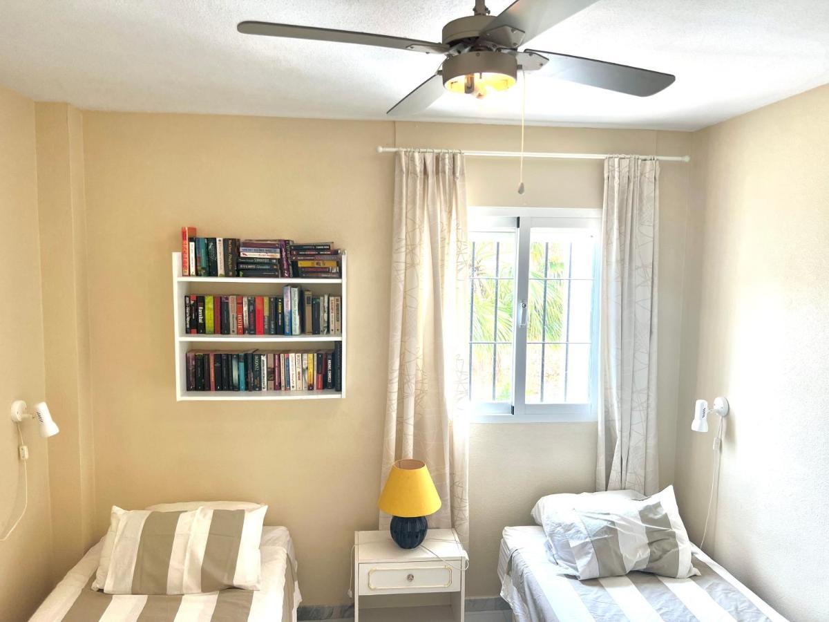 Fabulous Vacation In A 2 Bedroom Townhouse With 2 Terraces Overlooking The Sea, Suitable For 6 People 3 Swimming Pools Tennis And 200 Mts From The Sea El Faro Bagian luar foto