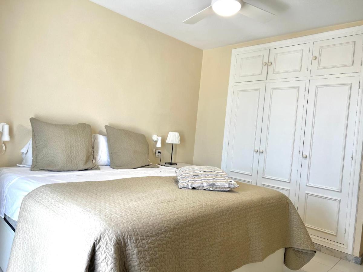 Fabulous Vacation In A 2 Bedroom Townhouse With 2 Terraces Overlooking The Sea, Suitable For 6 People 3 Swimming Pools Tennis And 200 Mts From The Sea El Faro Bagian luar foto